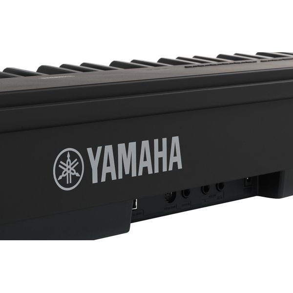 Yamaha P-225 B Yamaha P-225 B